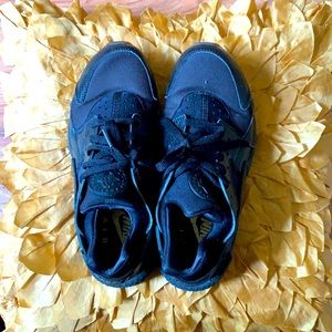 Black Air Huraches